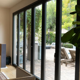 FHC | G50L5RLPCDU G50 Thermally Broken-Top Hung Bi-Folding Glass